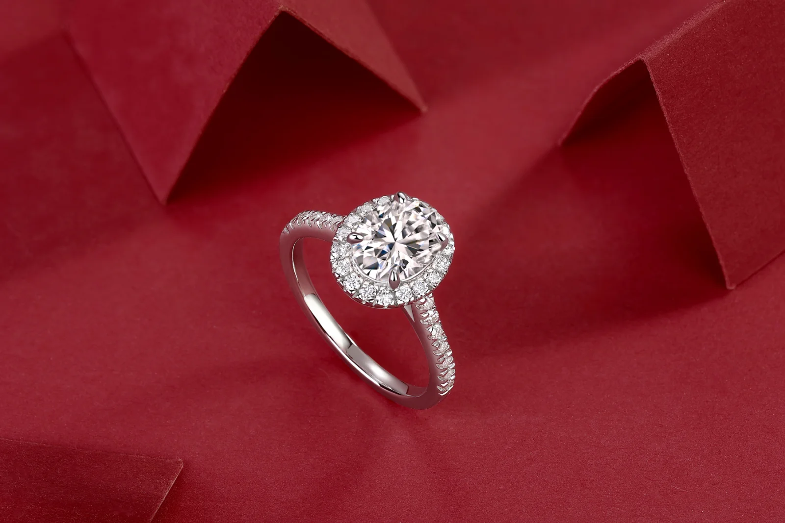 Large Diamond Ring with Egg‑Shaped Moissanite on S925 Silver – Luxury Fashion Set