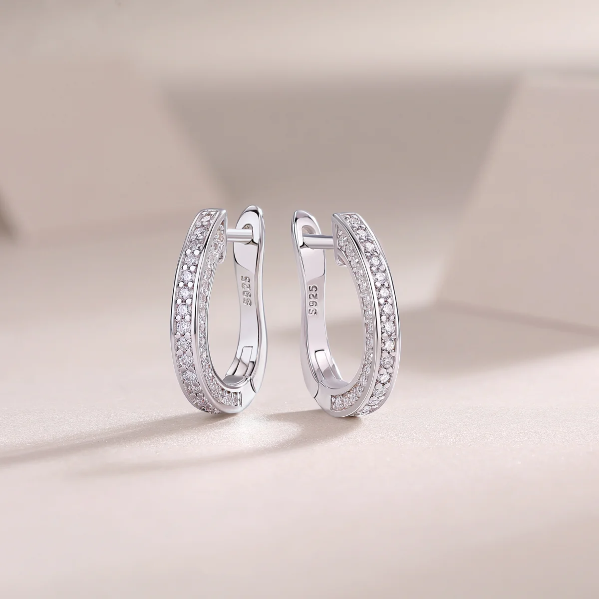 S925 Moissanite Stud Earrings, Platinum‑Plated, 0.1 Carat, 2.6g Silver Jewelry
