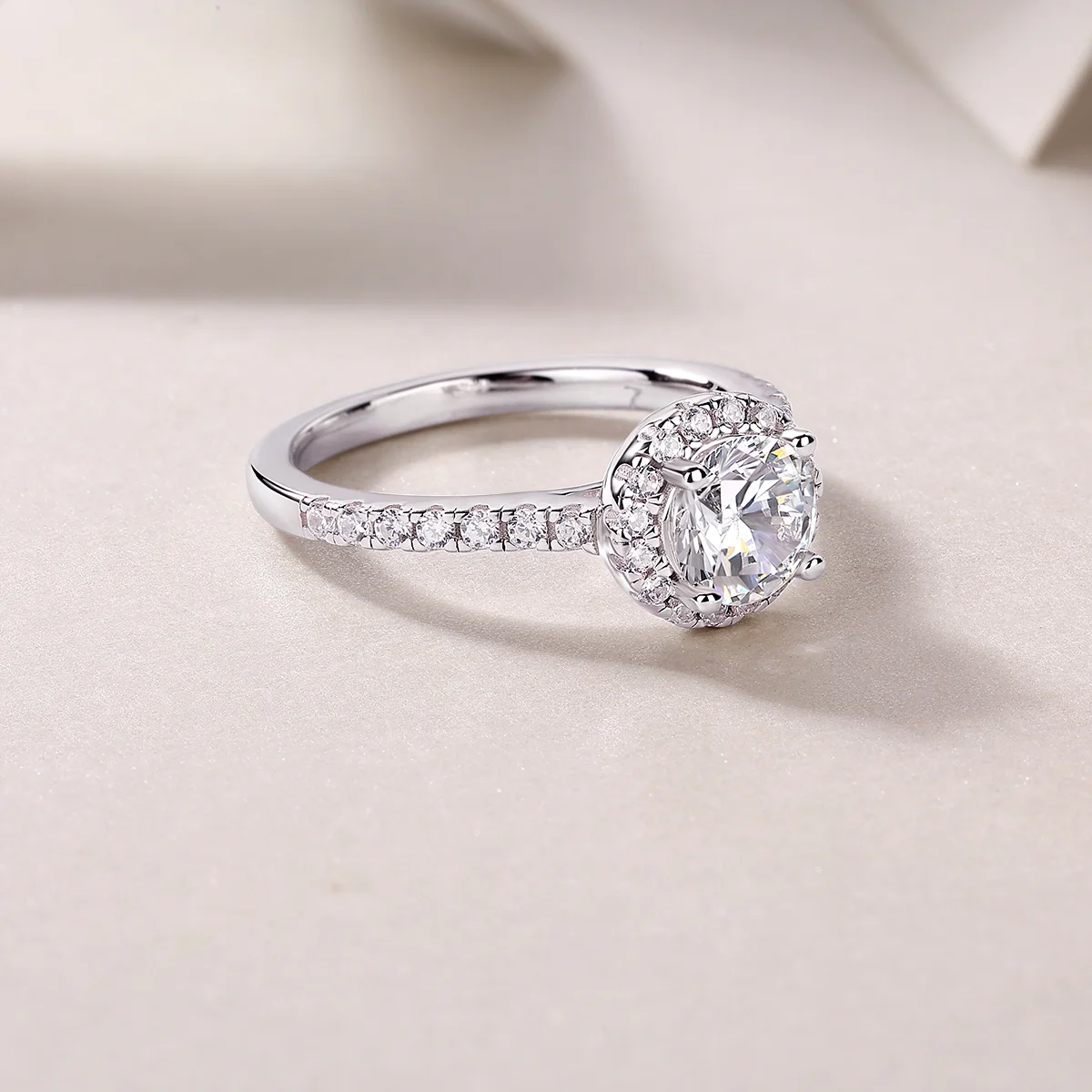 Large Moissanite Diamond Ring Set in S925 Silver – 1‑Carat Stone, Multiple US Sizes