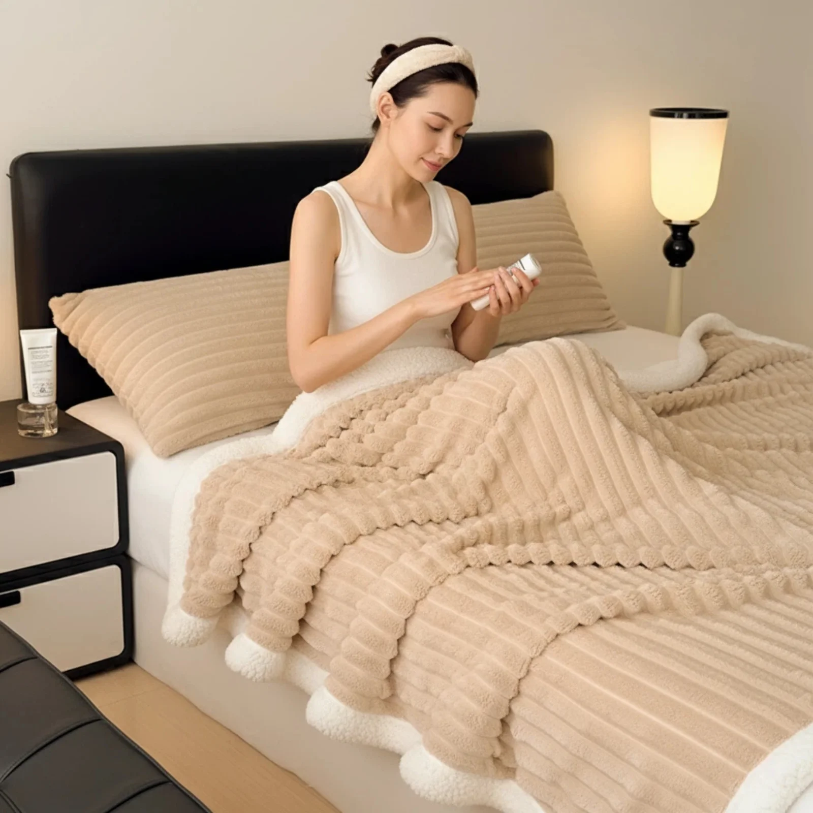 1pc Striped Plush Throw Blanket, Soft Fuzzy Warm Blanket for Sofa Couch Bedroom