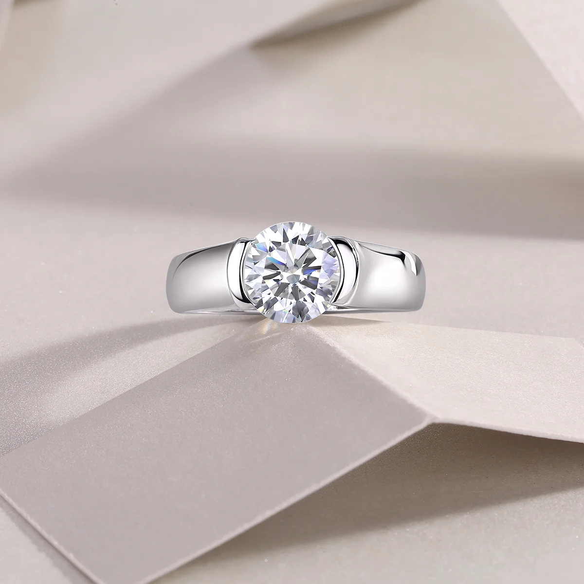 2‑carat Moissanite Silver Wedding Ring – 925 Silver Luxury Diamond‑Style Ring