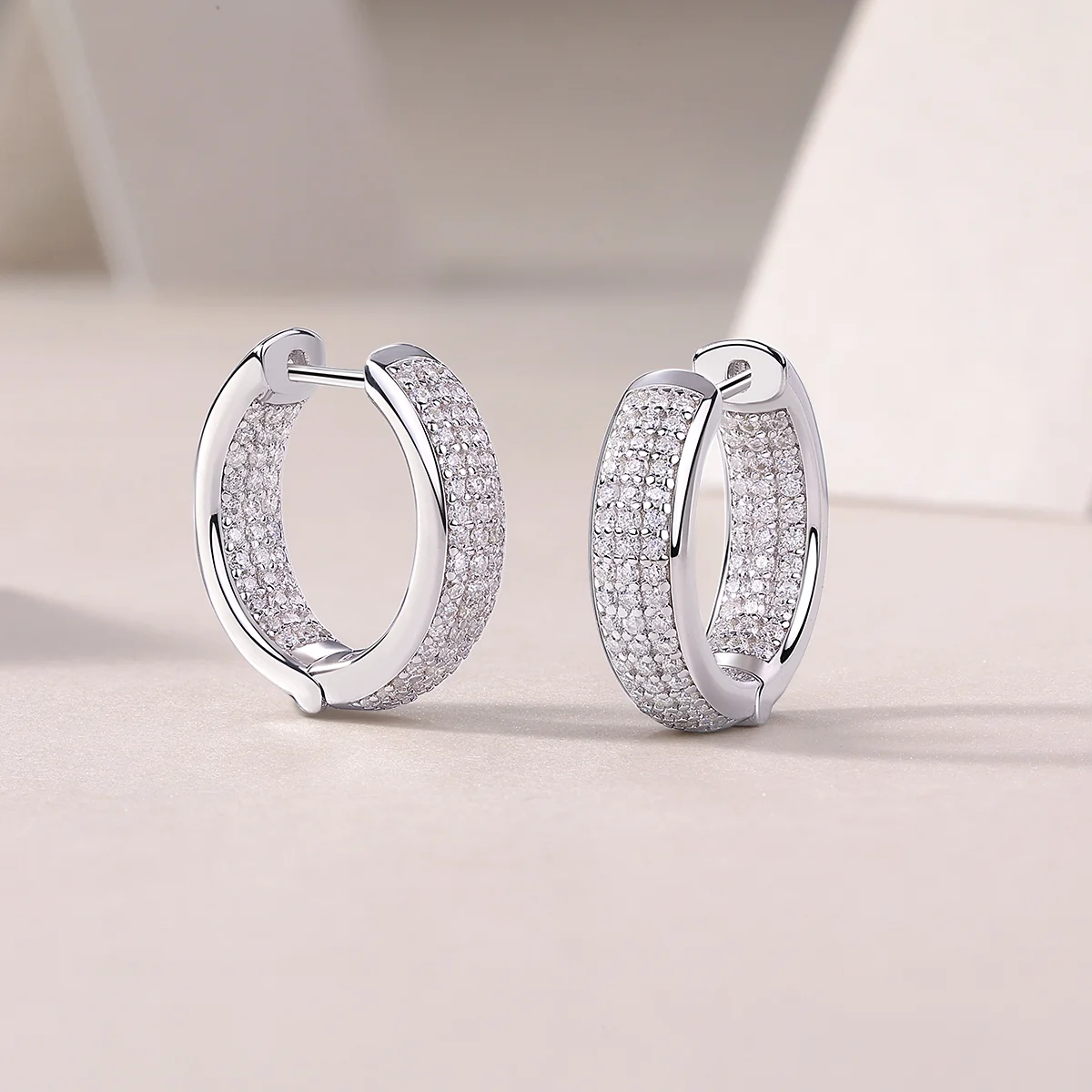 Fashionable Moissanite Stud Earrings Set in S925 Silver