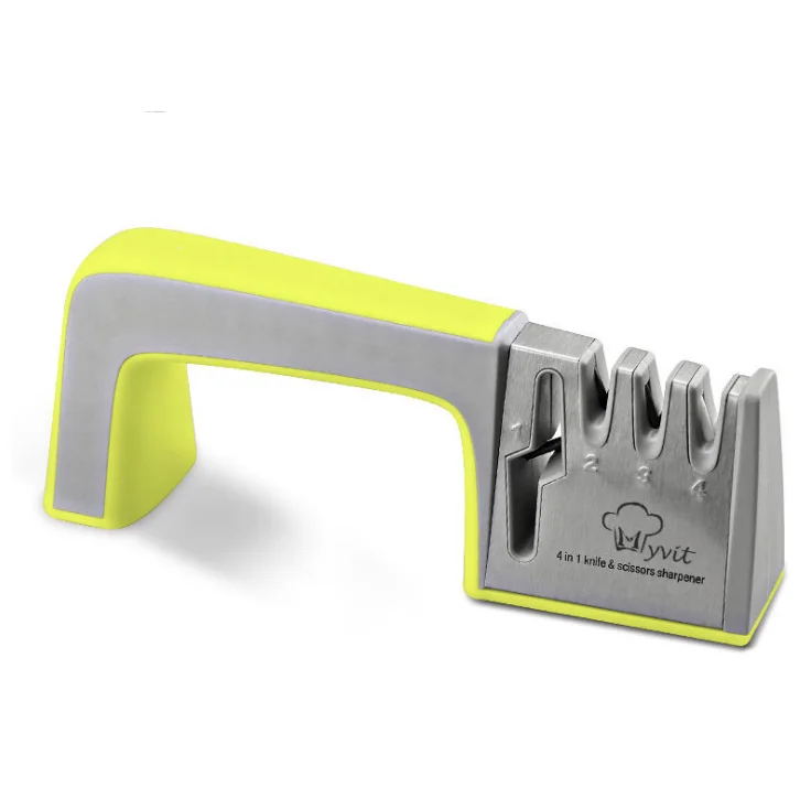A Four-in-one Family Uses a Sharpener to Sharpen a Kitchen Knife