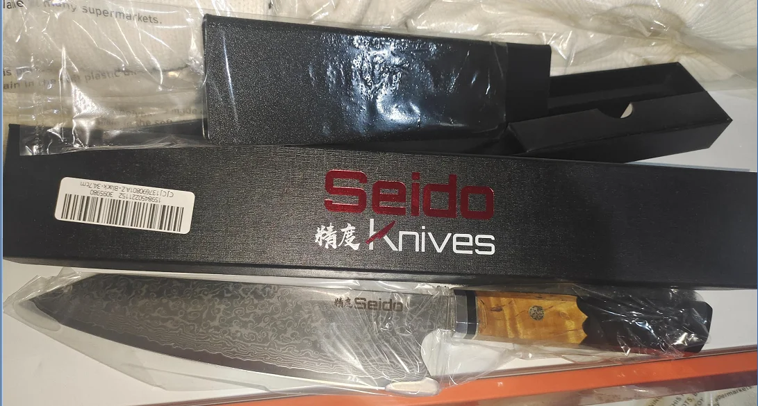 Chef's Knife for Japanese Cuisine in Damascus