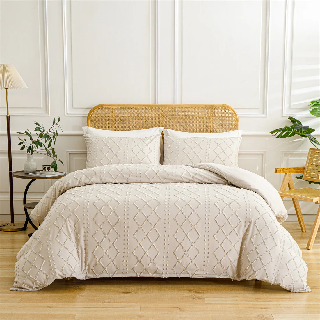 European and American Supplies Cut Flower Tufted Plain Quilt Set