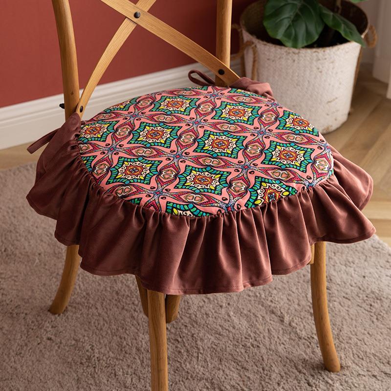 Four Seasons Holland Fleece Print Seat Cushion