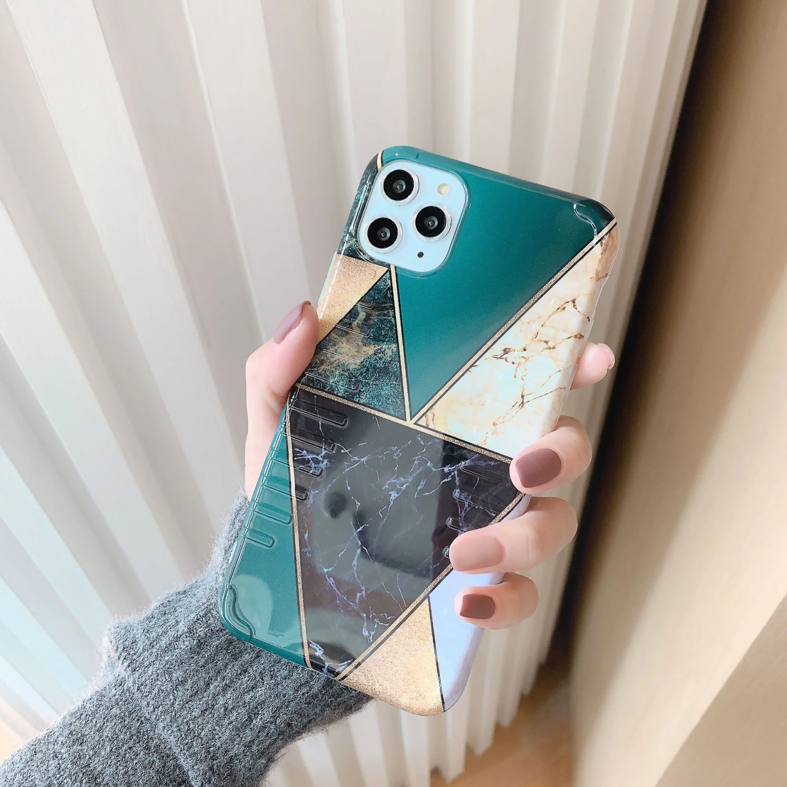 Geometric Color Matching Phone Case