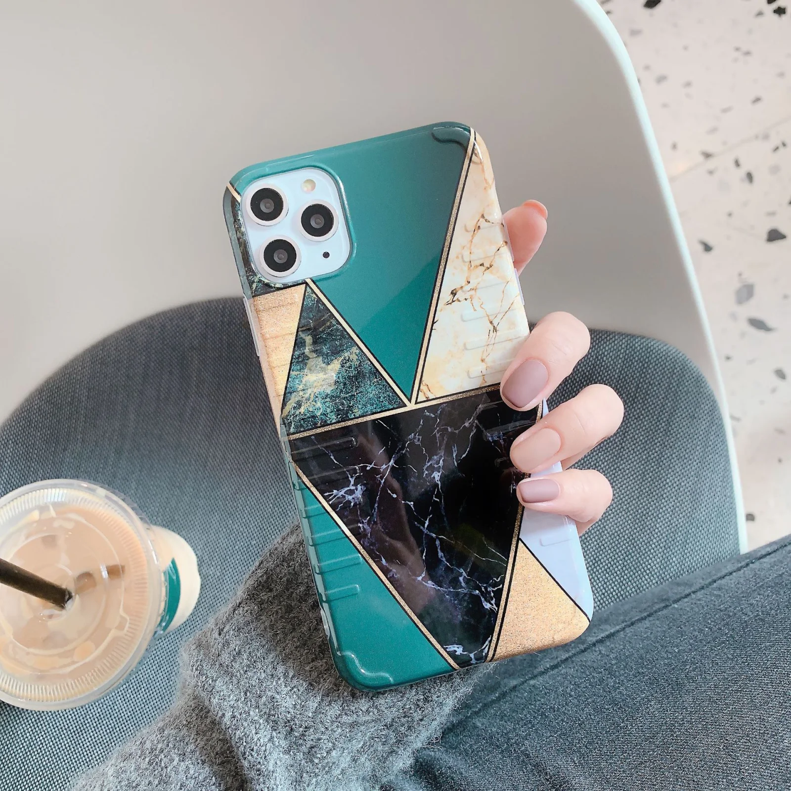 Geometric Color Matching Phone Case