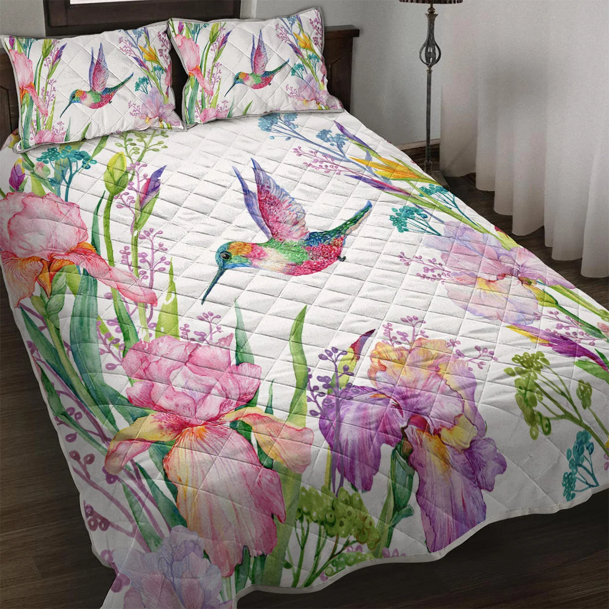 Hummingbird Pattern Microfiber Quilt Set with 2 Pillowcases, Lightweight Tropical Bedding
