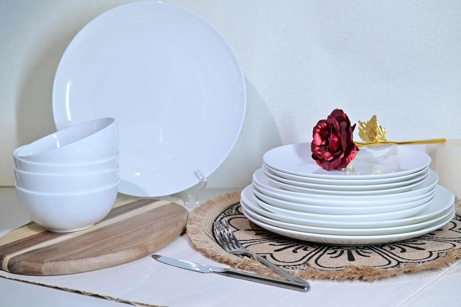 Jasmine Bone China Dinnerware Set, 16 Pieces, Service for 4, White Plates, Dishes, Bowls Set, Microwave and Dishwasher Safe
