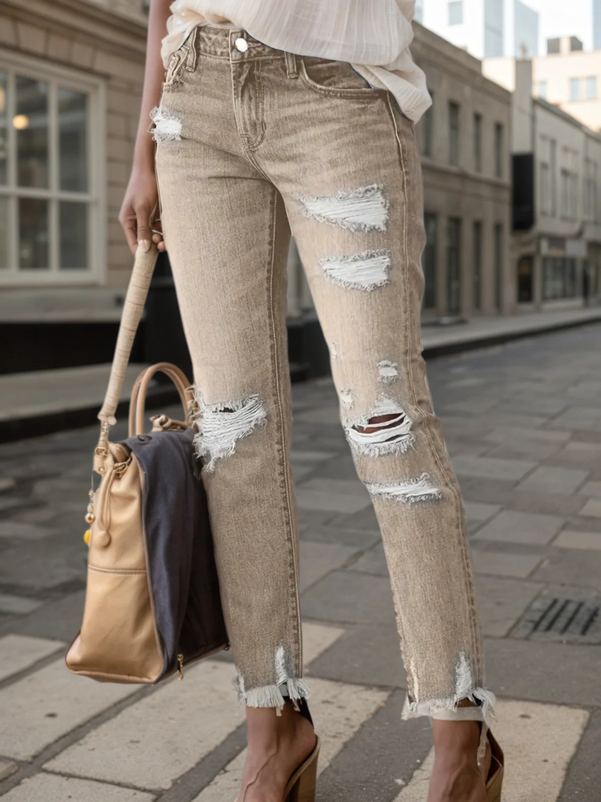 New Women’s Fashion Ripped Plus-sized Jeans, Straight and Slim 9-inch Jeans, Retro and Comfortable Jeans, Suitable for All Occasions, Plus-sized Women’s Denim Clothing