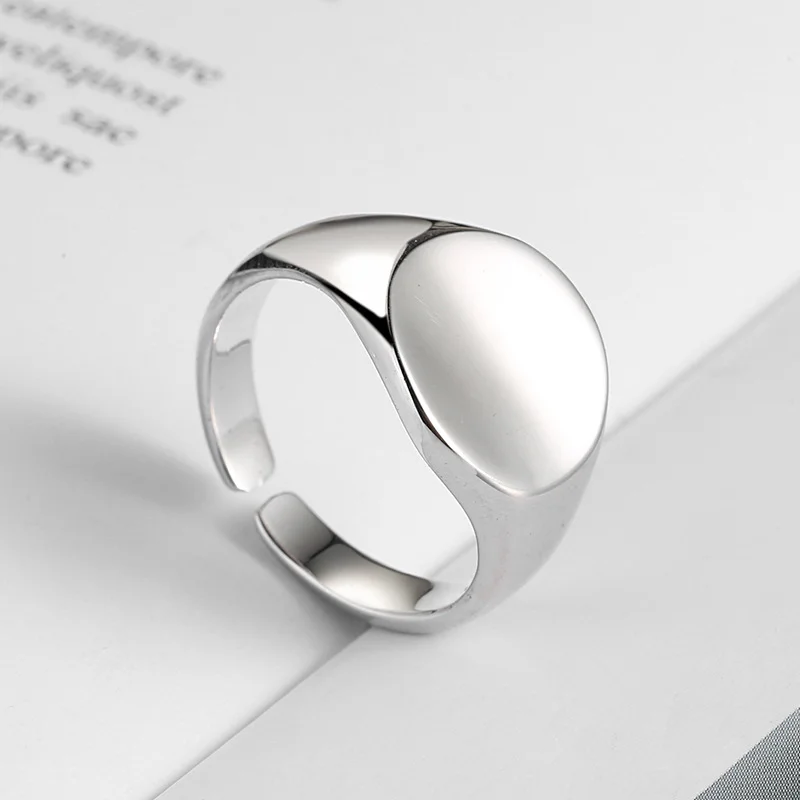 Adjustable Oval Smooth Ring with Polished Electroplated Finish for Everyday Fashion
