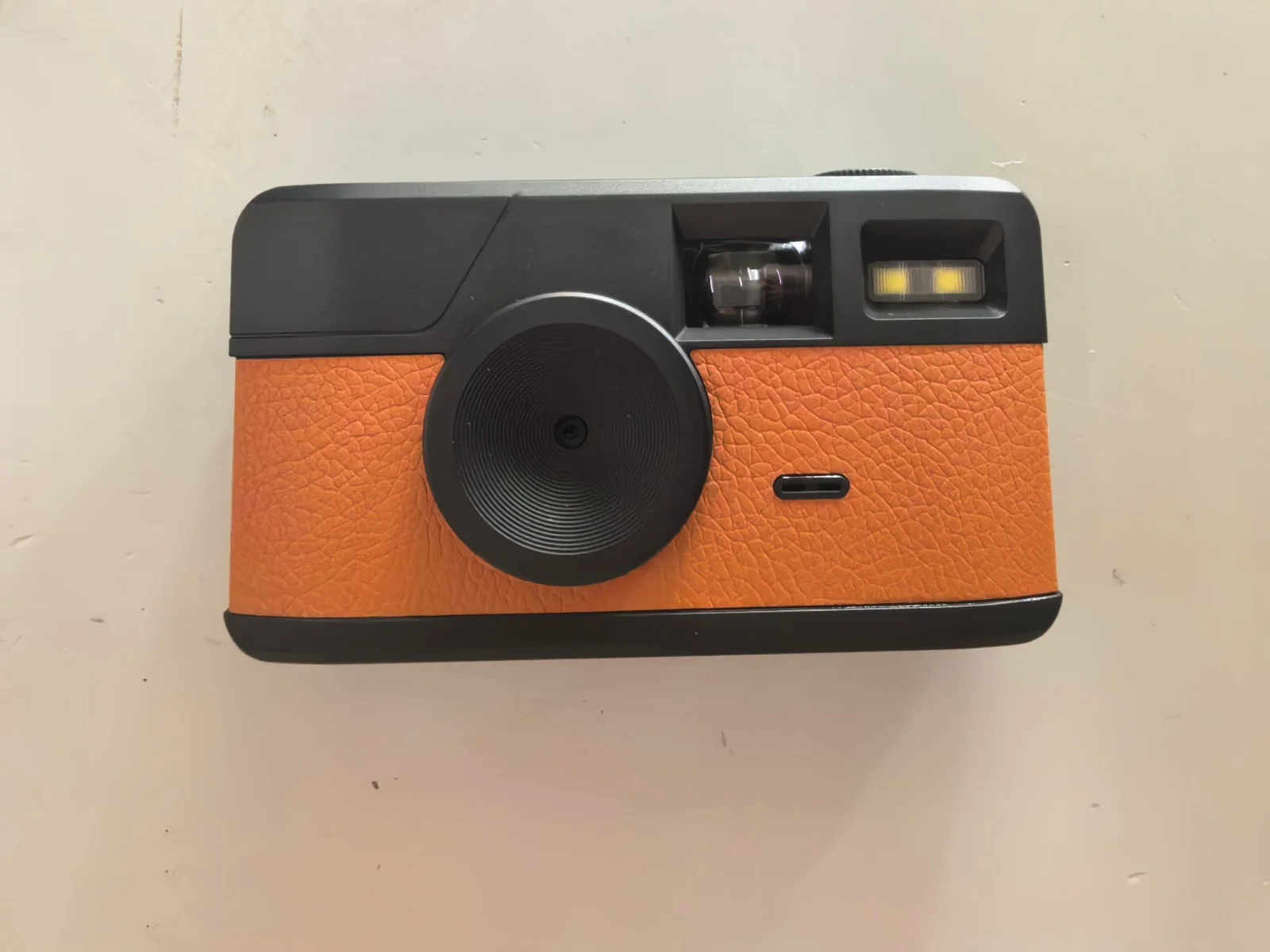 Retro 8‑MP Digital Camera with 8‑Mode Color Filters and Built‑in LED Flash