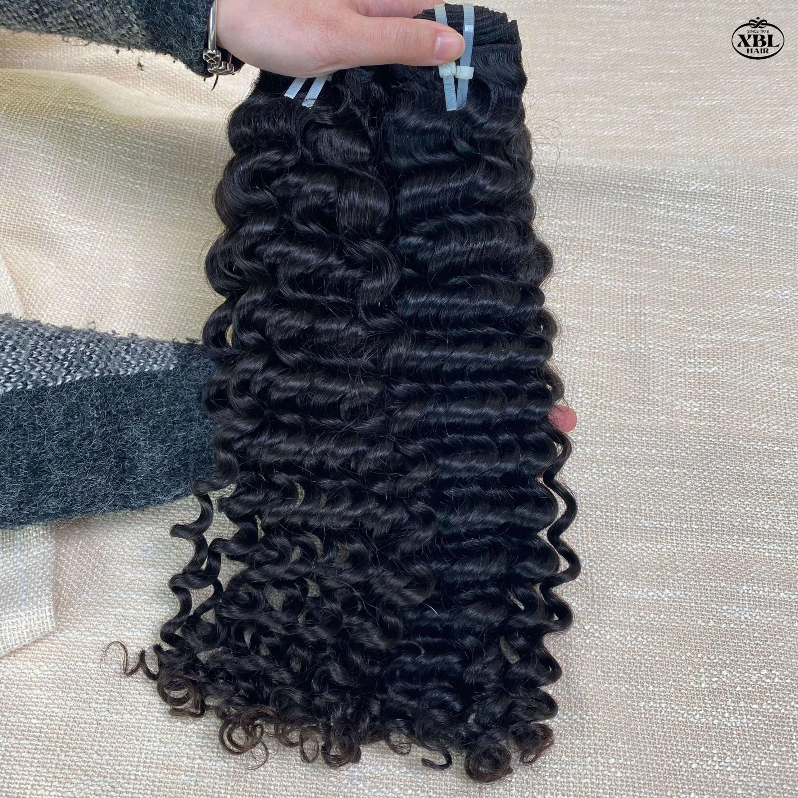Synthetic Wig with Machine Double Weft, Natural Black Virgin Cuticle Hair, 100g, Long-Lasting Fullness