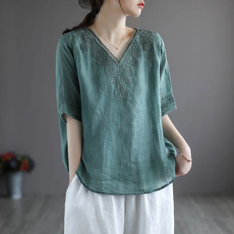 Women's Fashion Retro Cotton and Linen Embroidered V-neck Short-sleeved T-shirt