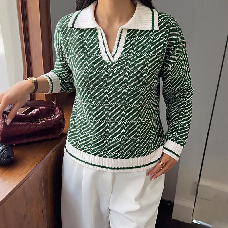 Color-block Polo-collar Loose-fitting Sweater with a Half-placket
