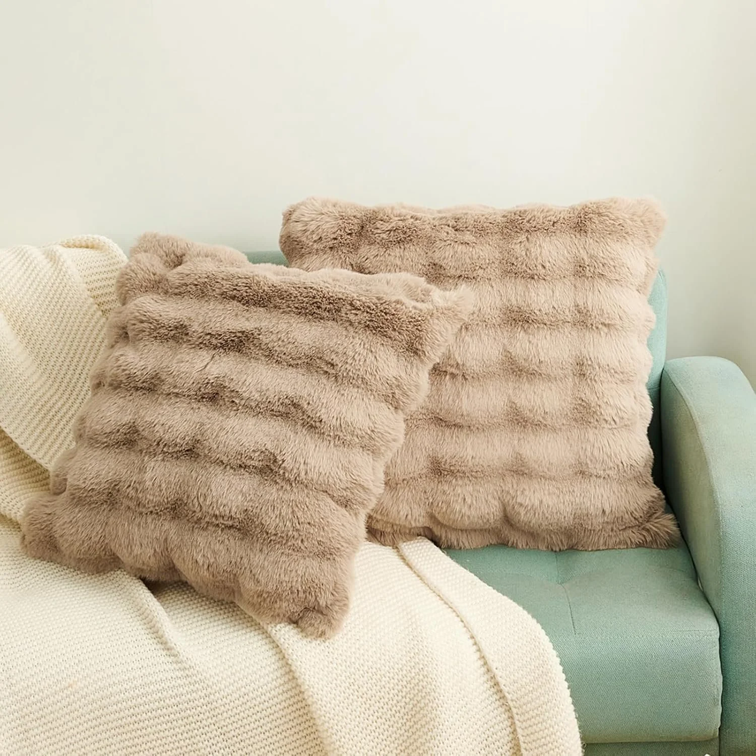 Faux Rabbit Fur Pillow Covers 2 Pack, 18x18 Inch Soft Fluffy Decorative Cushion Cases for Bedroom, Sofa, Recli