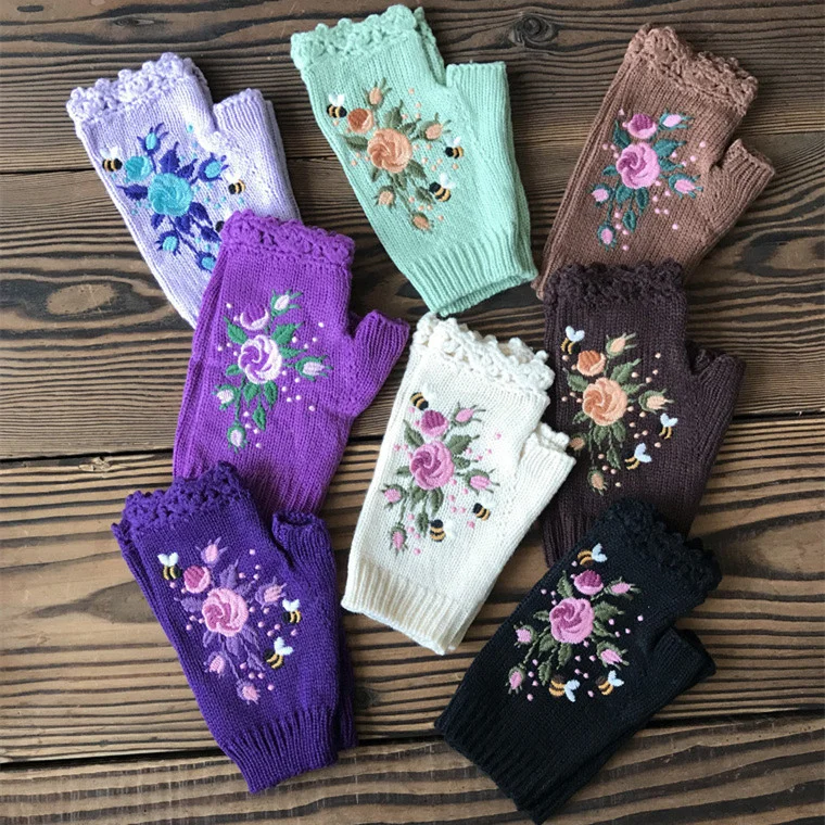 Floral Embroidered Women's Warm Gloves