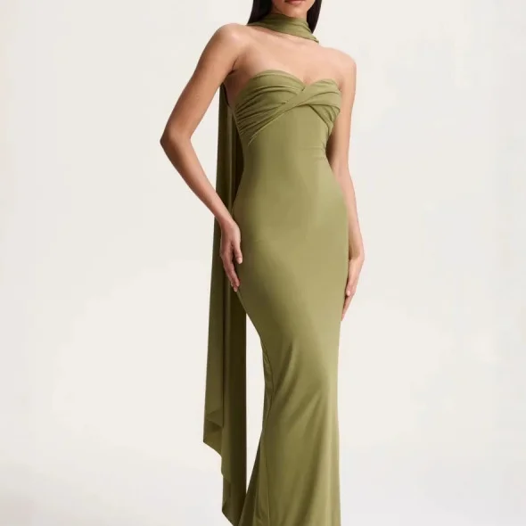 Halter-neck Pleated Knit Wrap Dress Featuring a Twist Detail and a Figure-hugging Fit That Exudes