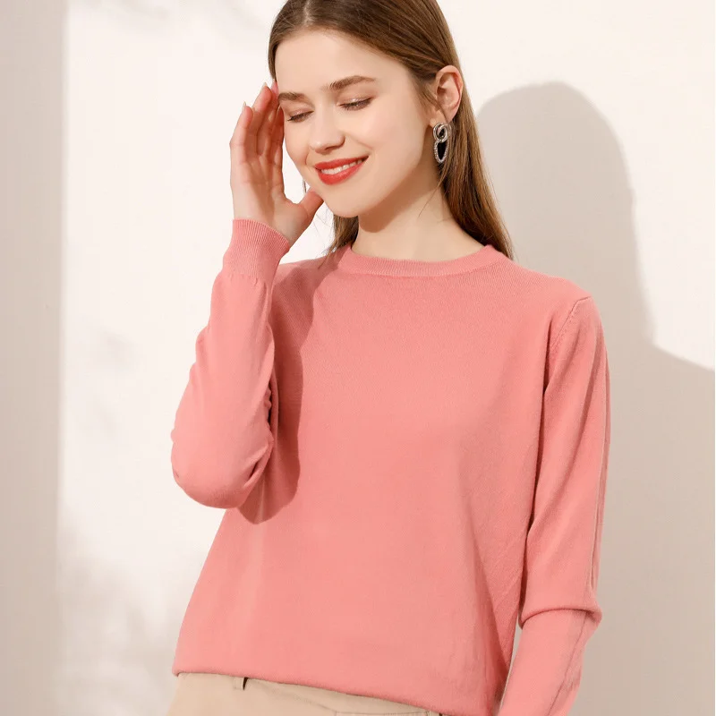 Lightweight Long-sleeve Crew-neck Wool Knit Sweater