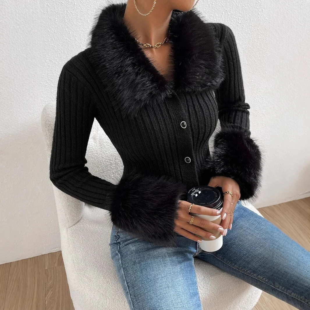 New V-neck Knitted Cardigan with a Slim Fit and a Fur-trimmed Collar