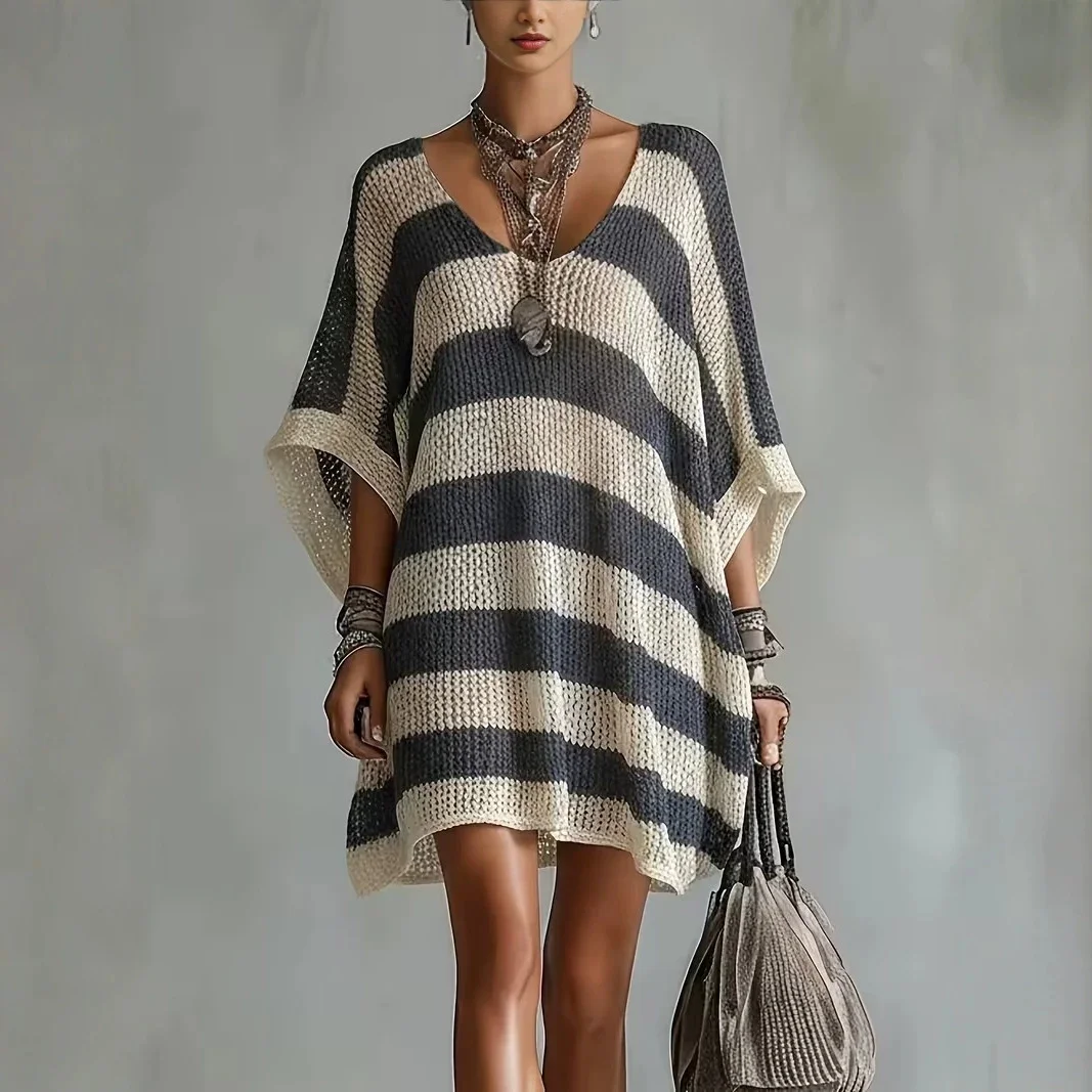 Plus-size Knit Sweater with a V-neck Puff Sleeves and a Color-block Design Relaxed Fit