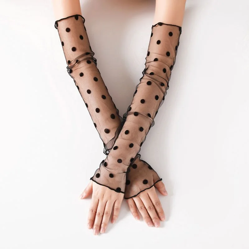 Protective Lace Cuff for Hands