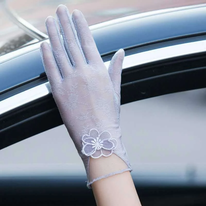 Stay Sun Safe with Women's Non-Slip Gloves