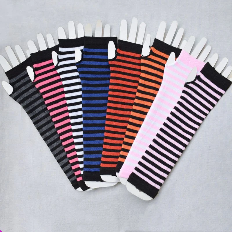 Stay Warm & Chic Fingerless Gloves