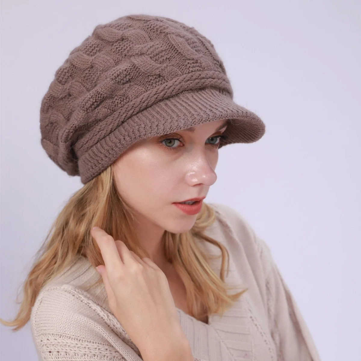 Stay Warm in Style with Fleece Rabbit Wool Beret