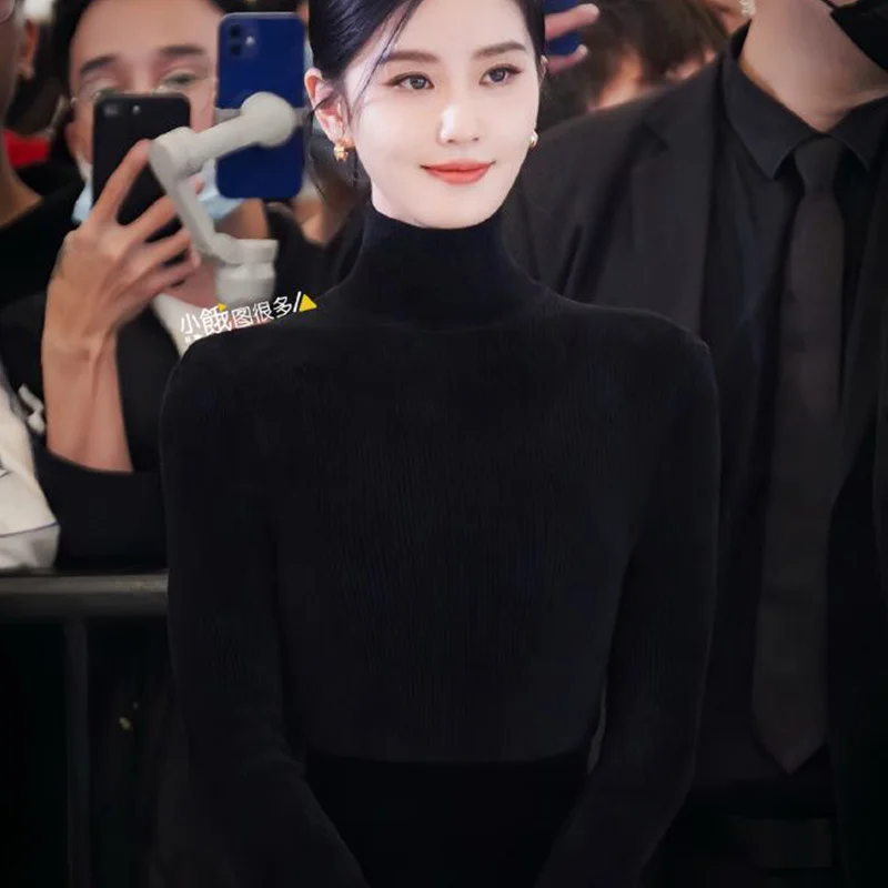 Women's Black Turtleneck Sweater Figure-flattering and Slimming
