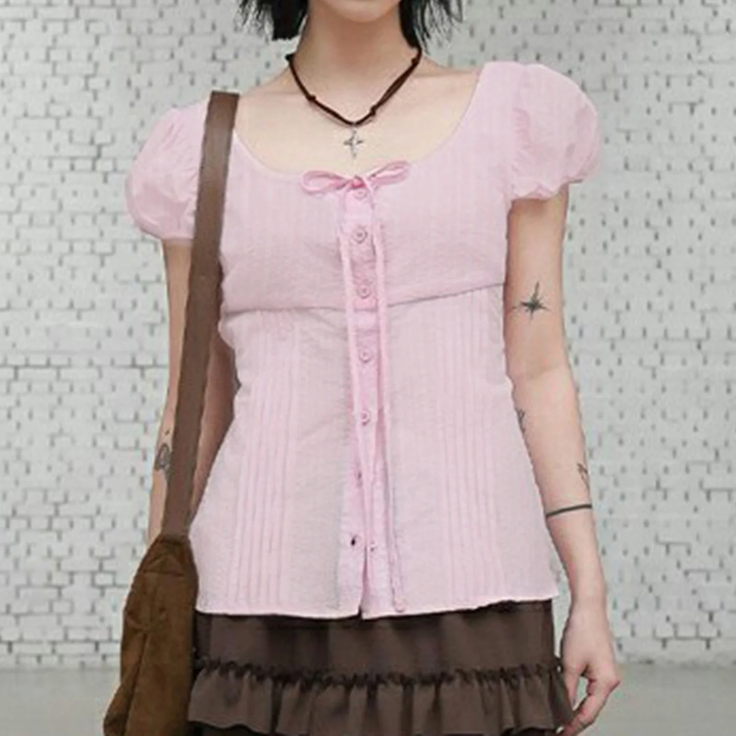 Womens French-style Puff-sleeve Figure-hugging Waist-cinching Blouse With A Tie