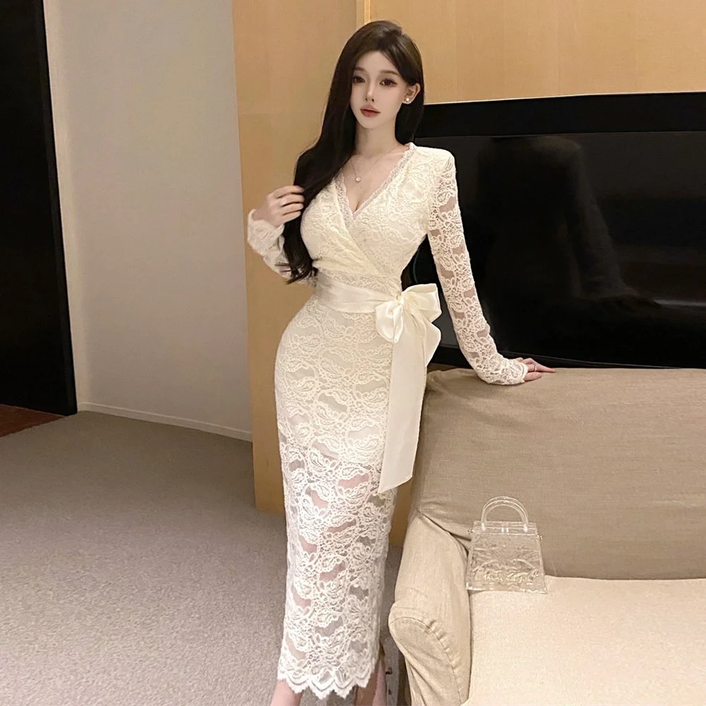Women's Lace Bodycon Dress with Bow Tie