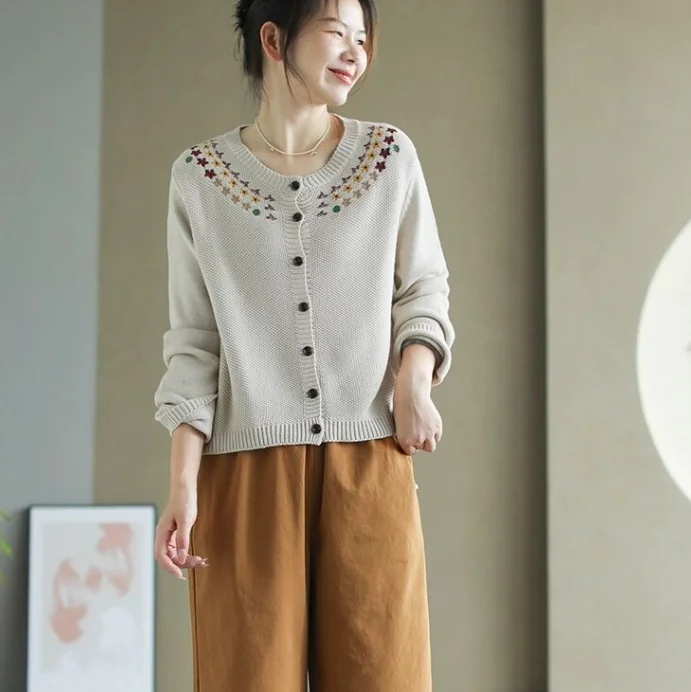 Womens Retro Embroidered Knitted Cardigan