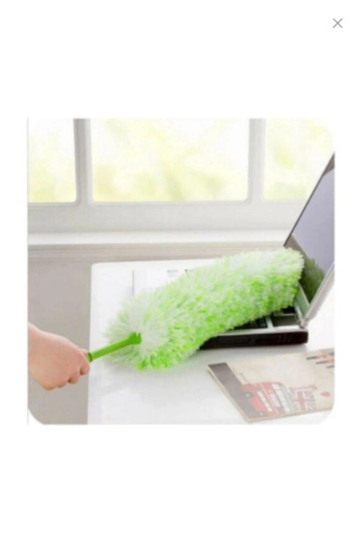 Microfiber anti-static bendable dusting tassel with ergonomic handle