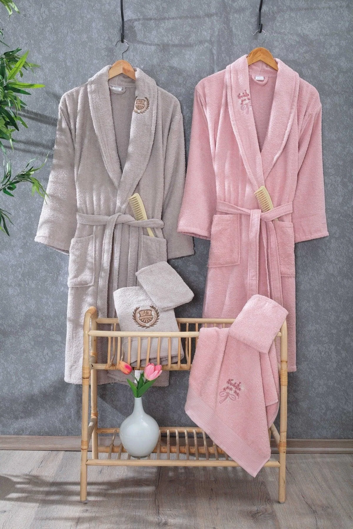 10 piece embroidered bathrobe and towel set for home and travel - M/L
