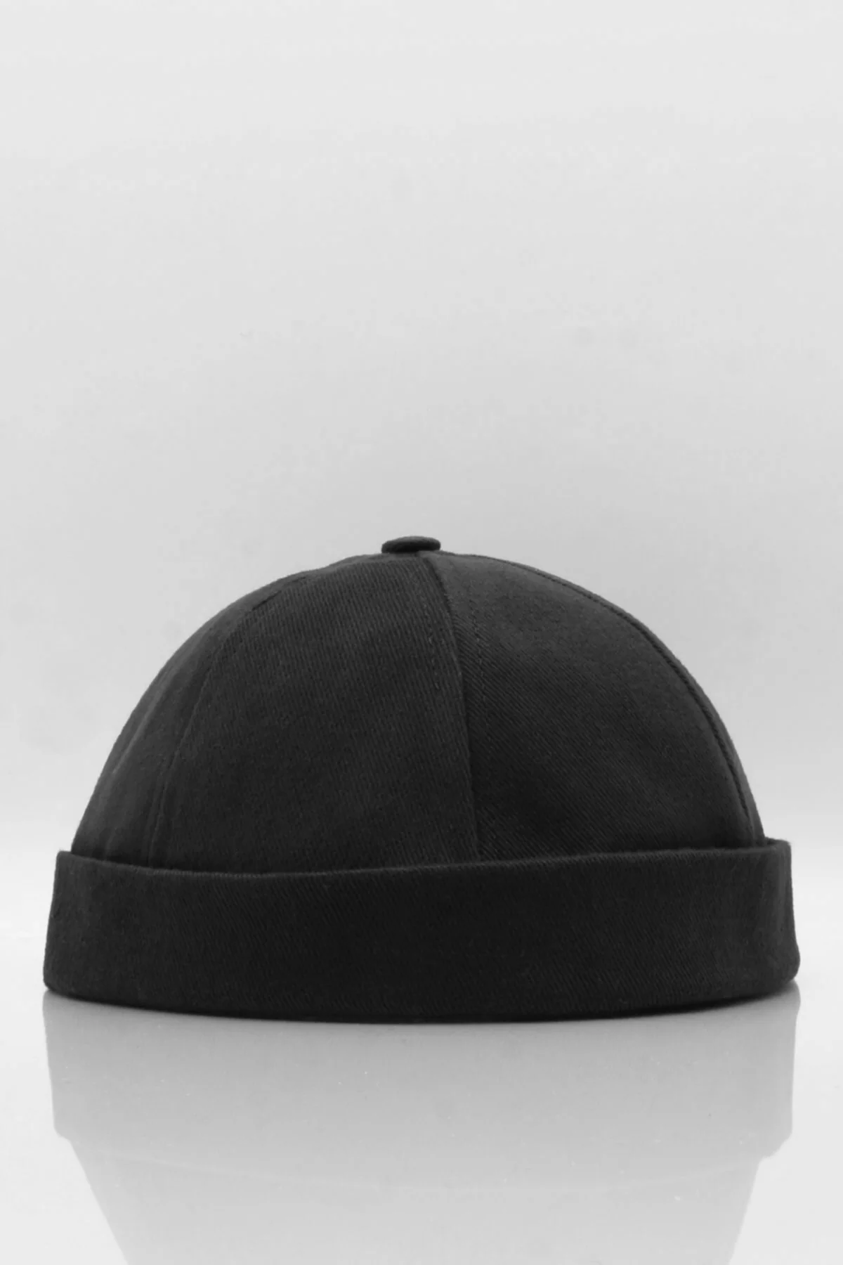 Lightweight adjustable cotton cap with soft brim