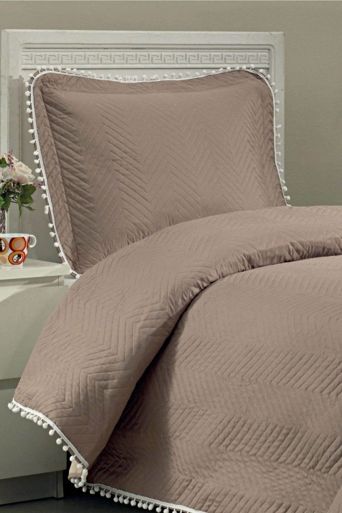 Cotton Pompom Bedspread Set – Brown, Double‑Sided, 180×240 cm