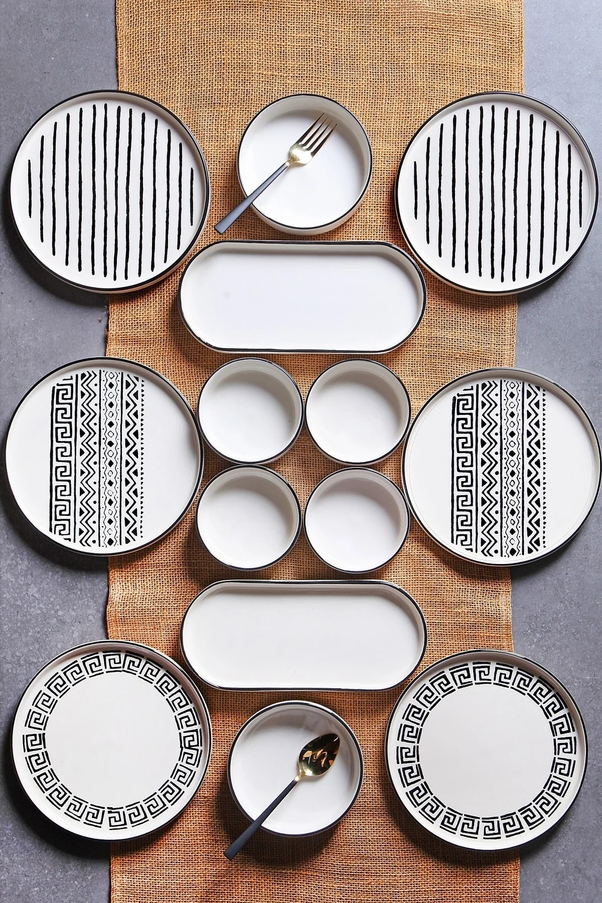 14-piece stackable ceramic breakfast set for 6 persons