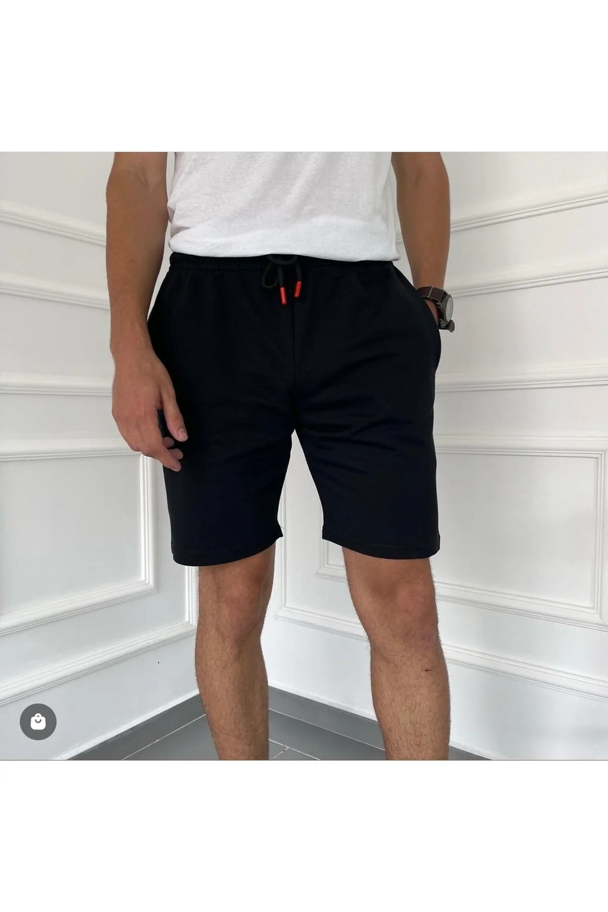 3-pack of men's casual shorts in assorted colors