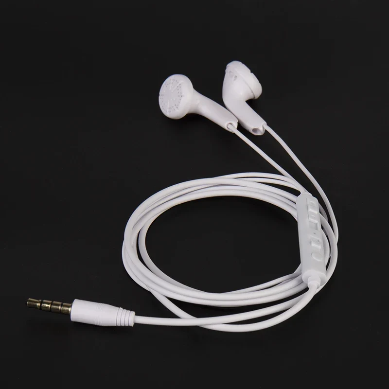 Wired in-ear gaming earphones with 15.4mm dynamic driver for precise sound