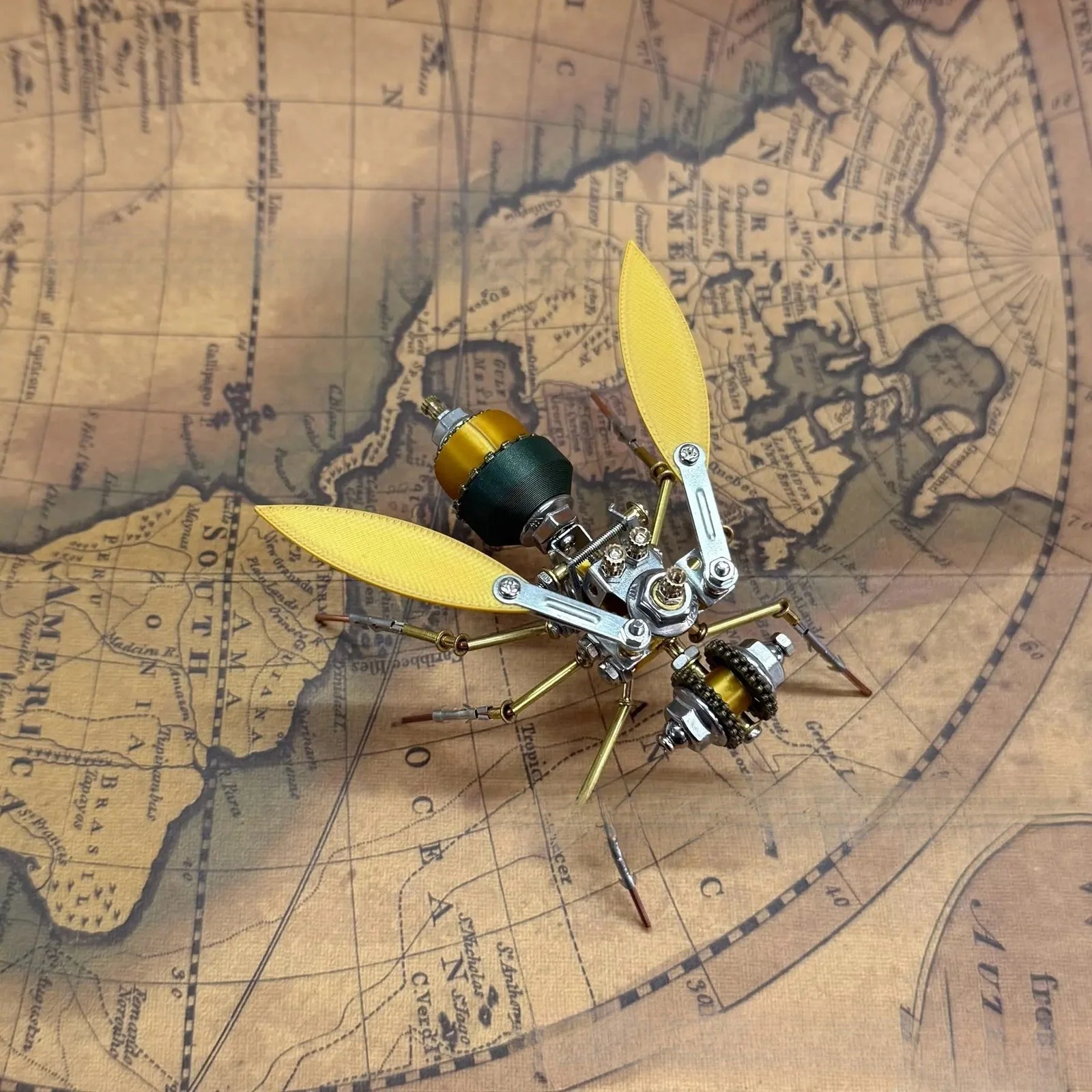 3D Bee Puzzle Kit