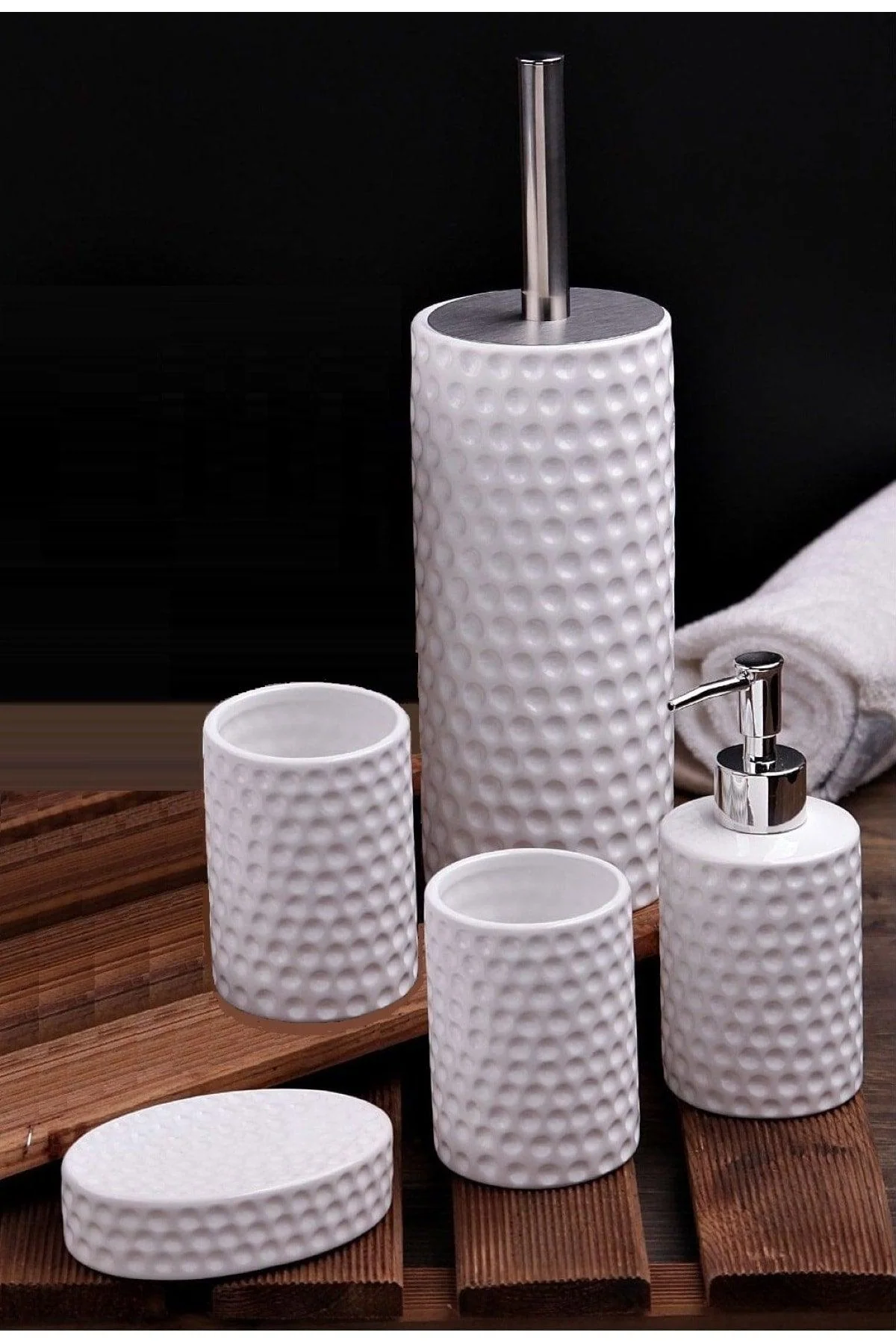 5-piece ceramic bathroom set with soap dispensers, toothbrush holder and toilet accessories