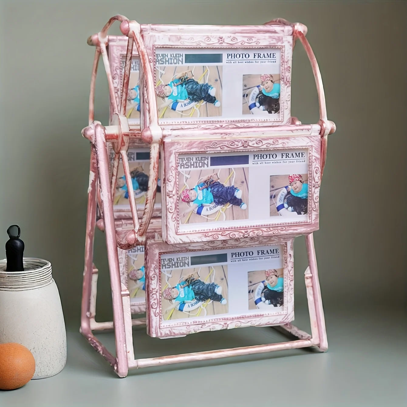 Retro rotating Ferris wheel photo frame