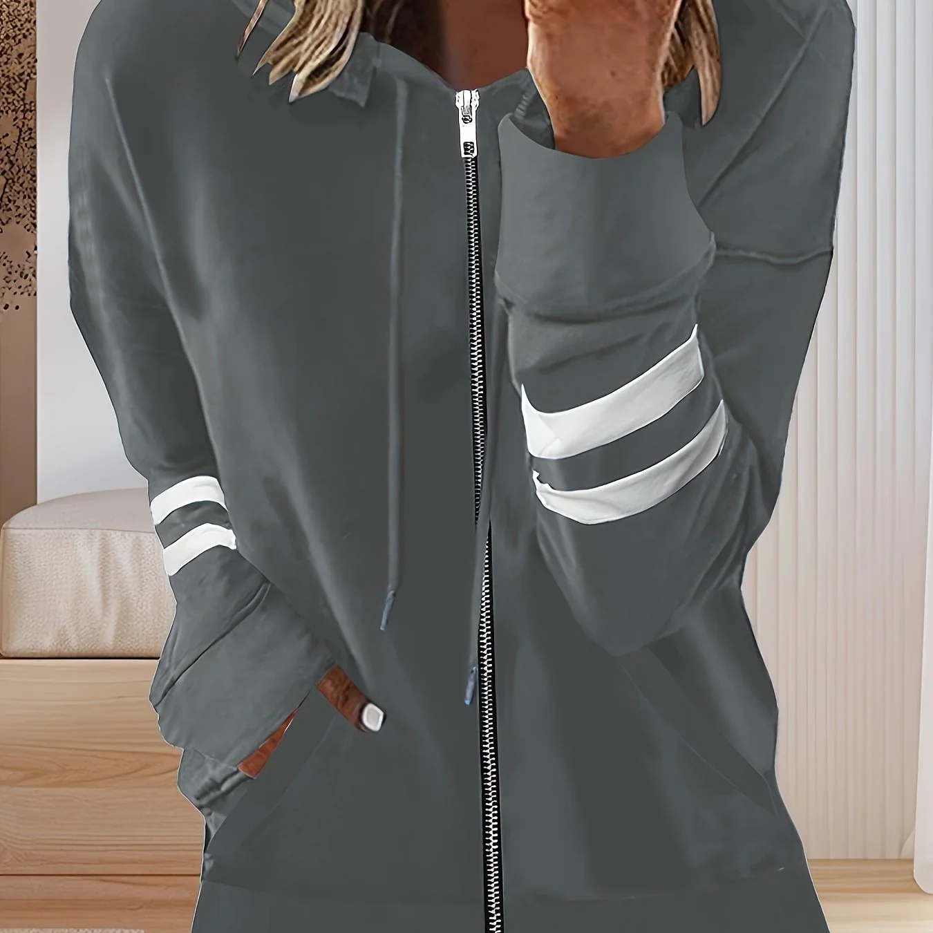 Plus Size Women's Zippered Color‑Block Hoodie Jacket – Lightweight Warm Outerwear