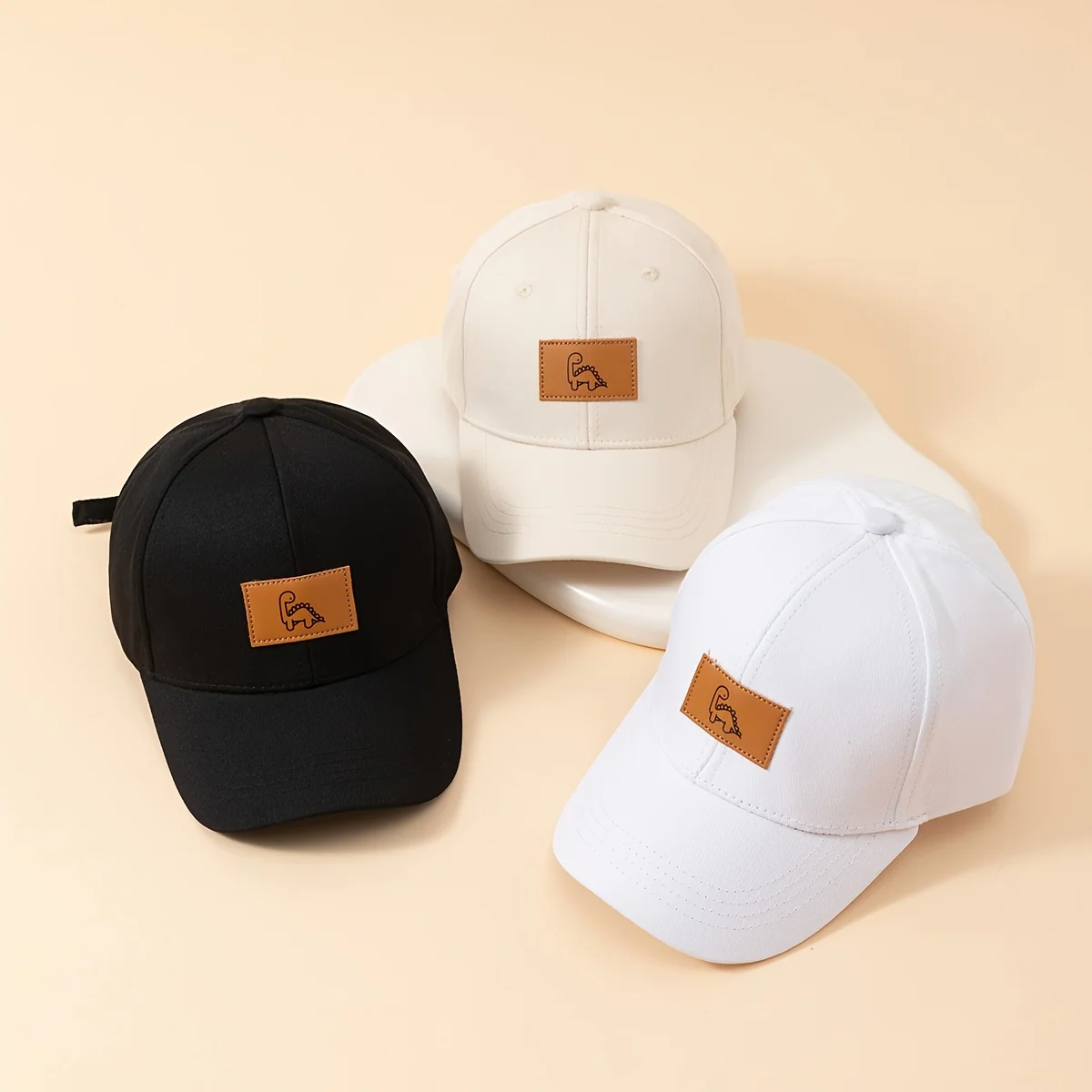 Set of 3 dinosaur-themed baseball caps for kids