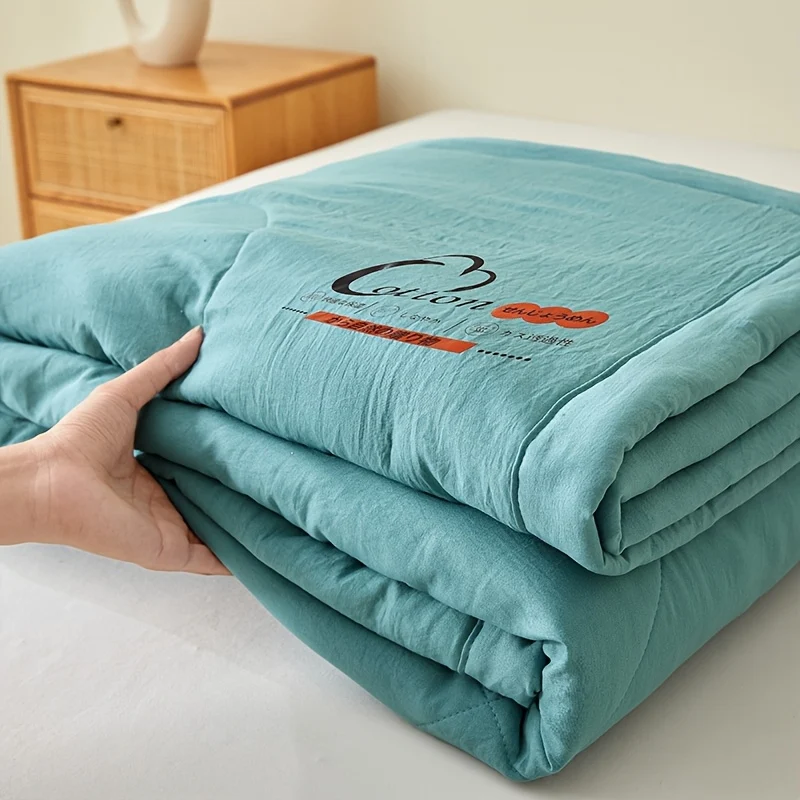 Breathable bamboo fiber quilt for summer nights
