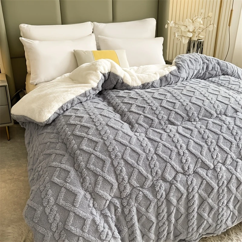 Thick Velvet Blanket with Superfine Fiber Fill for Winter Warmth