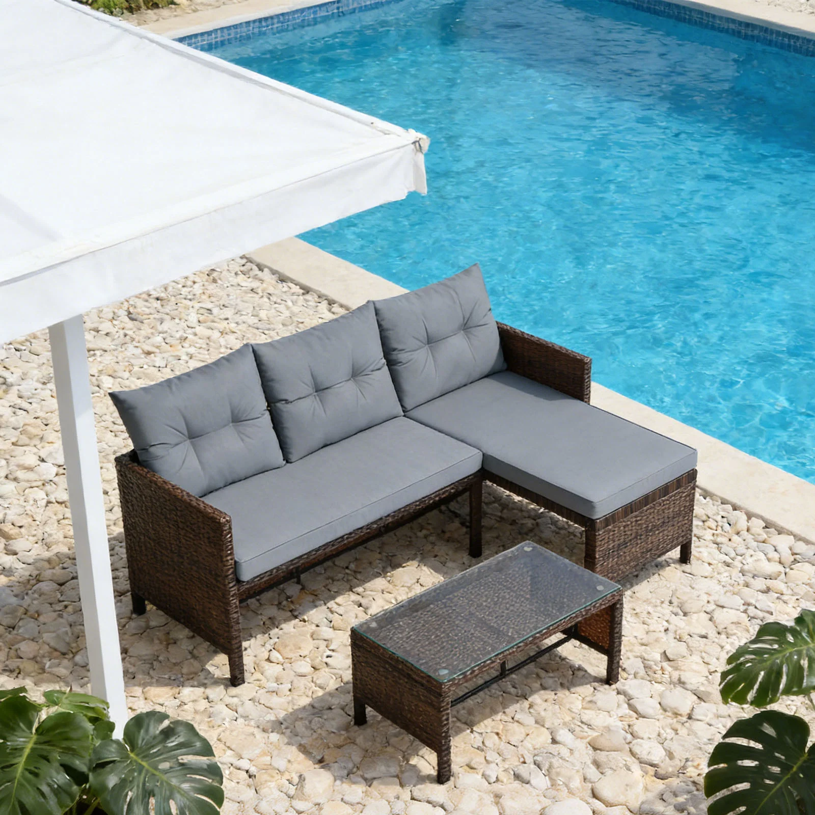 3-piece outdoor rattan sectional sofa set with metal frame and cushions