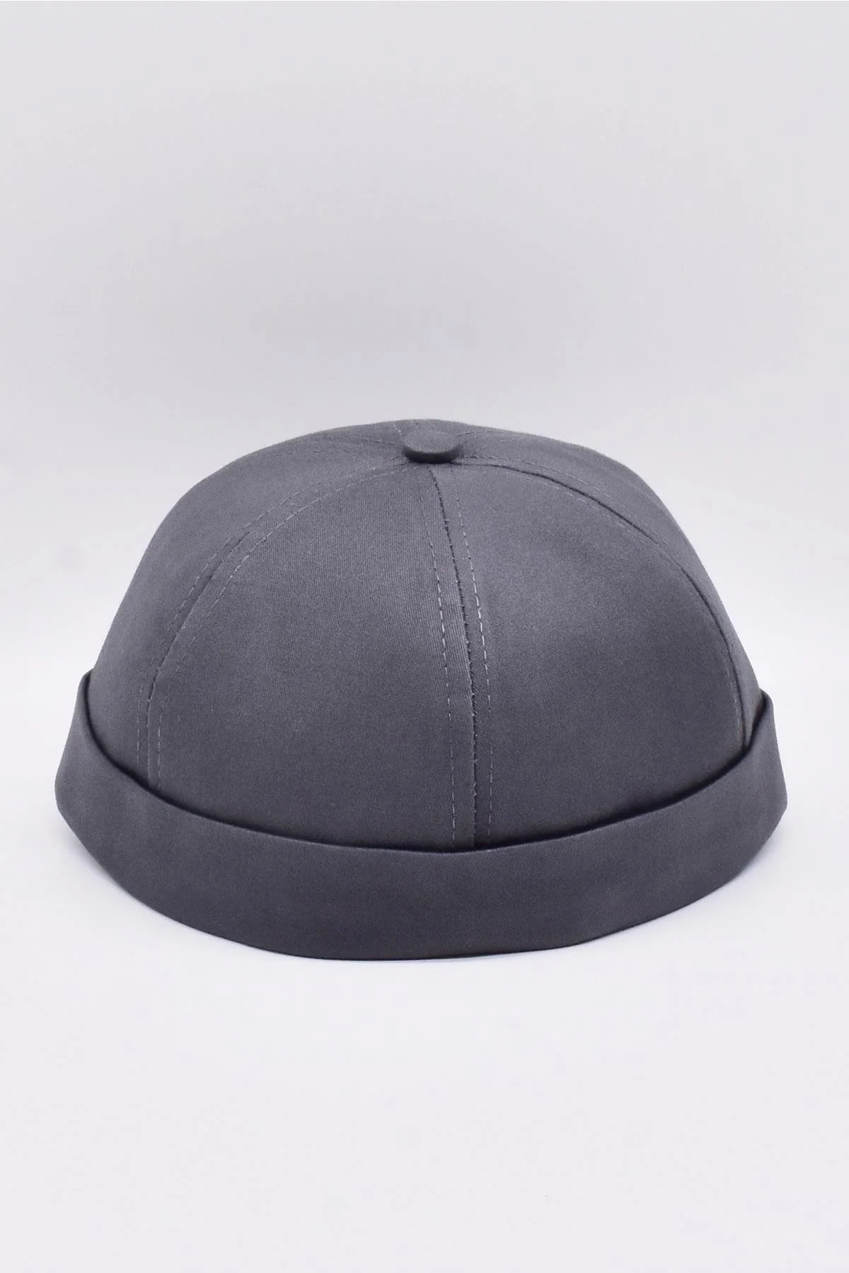 Anthracite cotton cap with adjustable closure